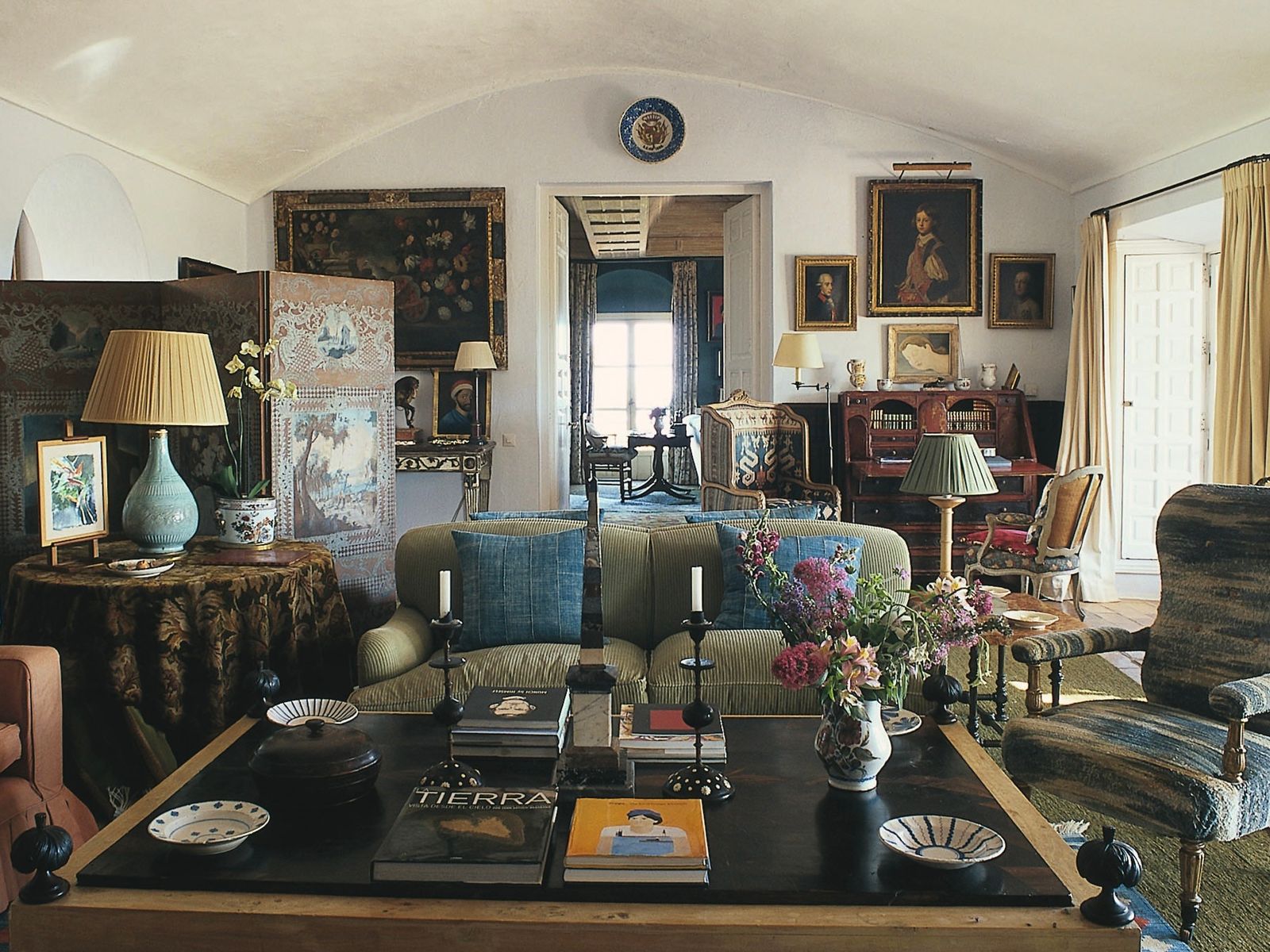 Inside Alcuzcuz, the boutique hotel that once housed an aristocratic family