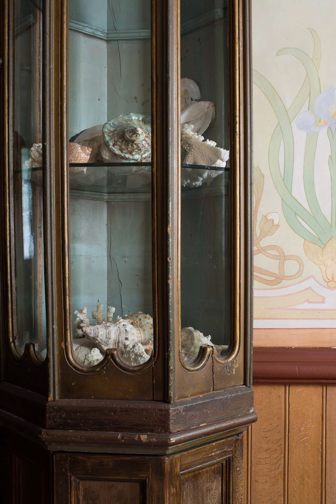 Cabinet Furniture and China Cabinet